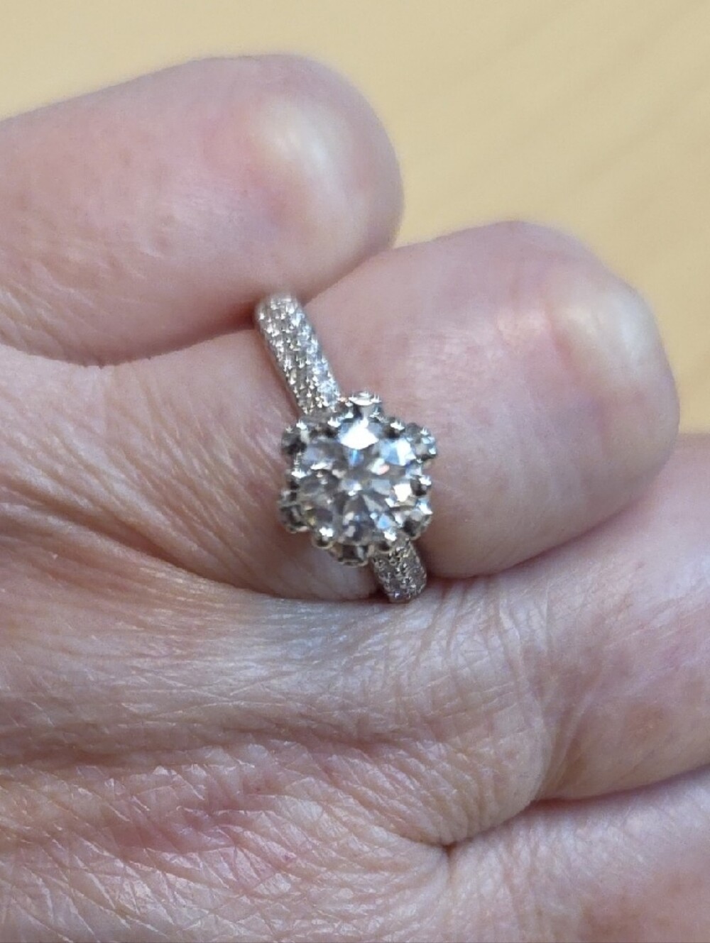 Sparkling Moisssnite Ring - 1ct Center - White